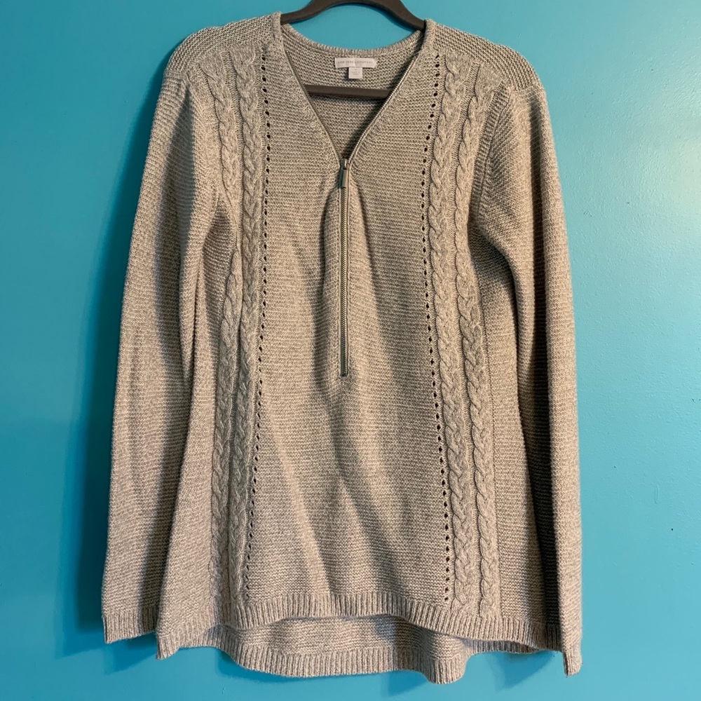 New York & Company gray sweater